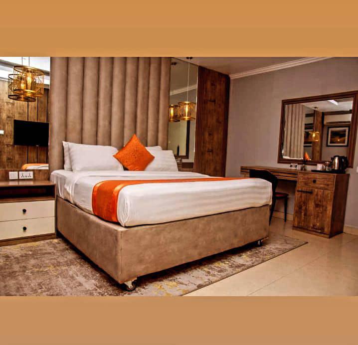 /web/uploads/116/Villa Angelia Hotel Victoria Island/room-photos/Deluxe Room/Deluxe room.jpg